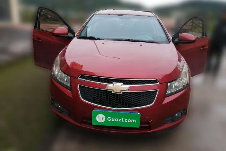 Used Chevrolet Cruze 2013 Hatchback 1.6L Automatic Luxury Model Front