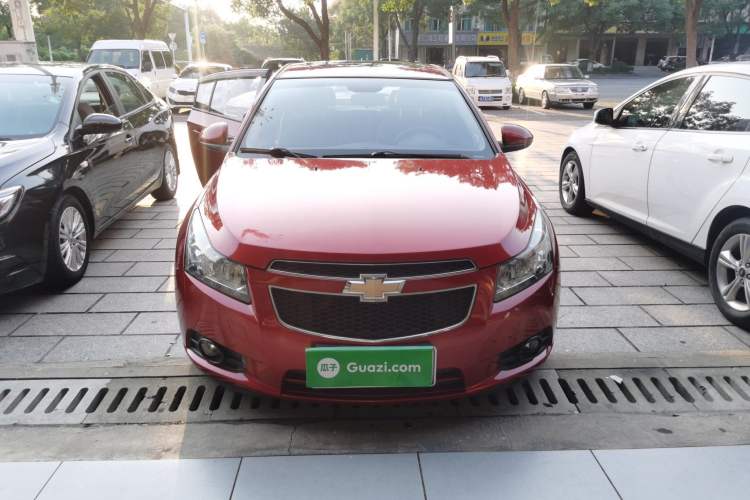 Used Chevrolet Cruze 2013 Hatchback 1.6L Manual Luxury Model Front