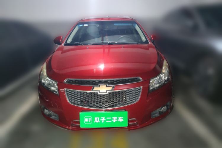 Used Chevrolet Cruze 2013 Hatchback 1.6L Manual Luxury Model Front