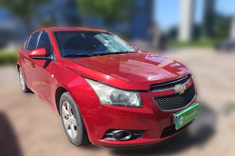 Used Chevrolet Cruze 2013 Hatchback 1.6L Automatic Luxury Model Front Right 45 Deg