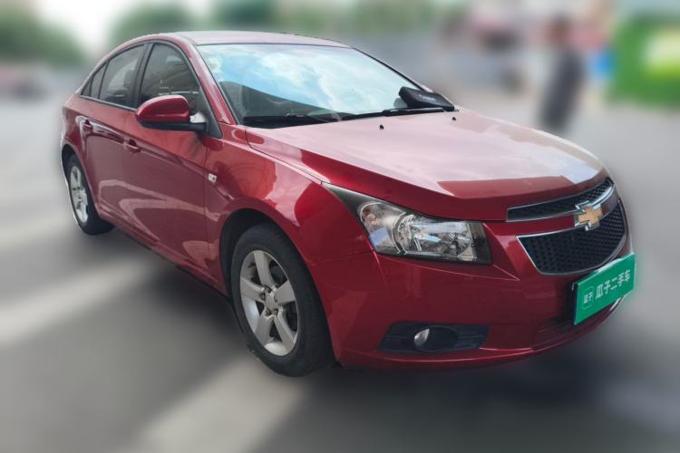 Used Chevrolet Cruze 2013 1.8L SE AT Front Right 45 Deg
