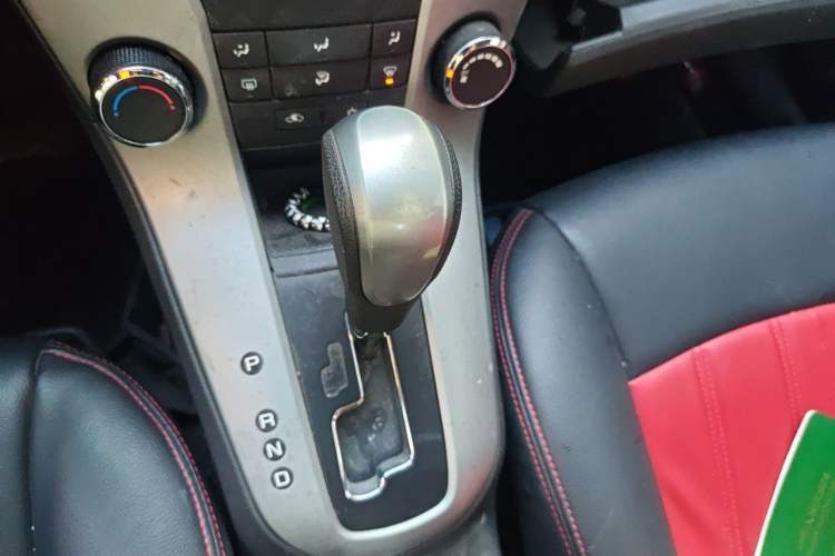 Used Chevrolet Cruze 2013 1.6L SL Grand Edition Automatic Gear Lever