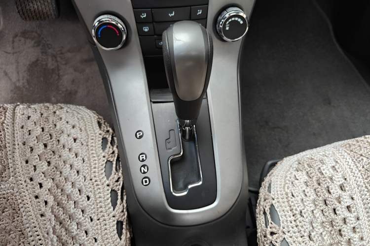 Used Chevrolet Cruze 2013 1.6L SL Grand Edition Automatic Gear Lever
