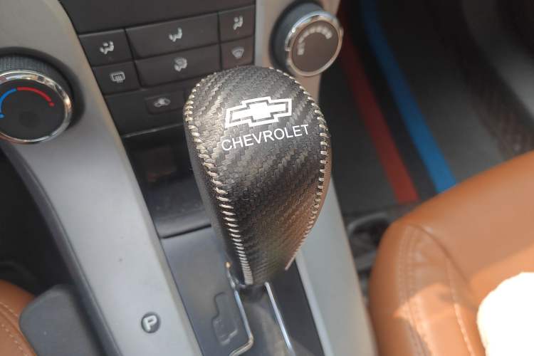 Used Chevrolet Cruze 2013 1.6L SL Grand Edition Automatic Gear Lever