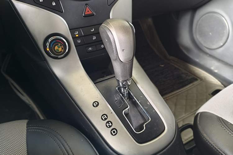 Used Chevrolet Cruze 2013 1.6L SL Grand Edition Automatic Gear Lever