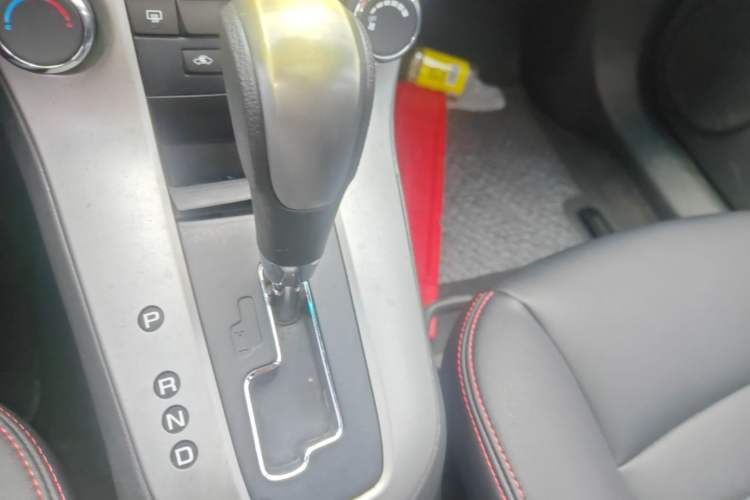 Used Chevrolet Cruze 2013 1.6L SL Grand Edition Automatic Gear Lever