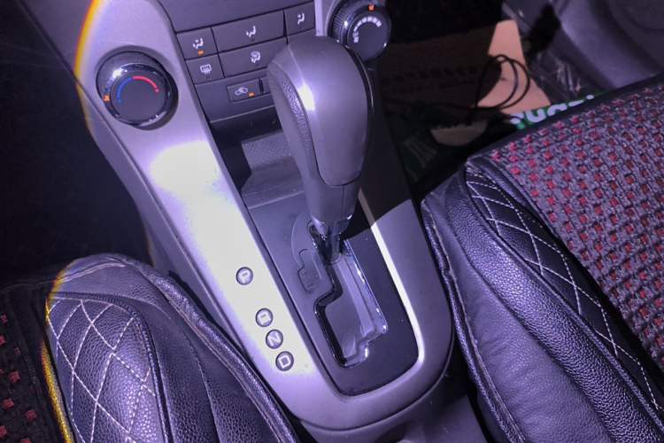 Used Chevrolet Cruze 2013 1.6L SL Grand Edition Automatic Gear Lever