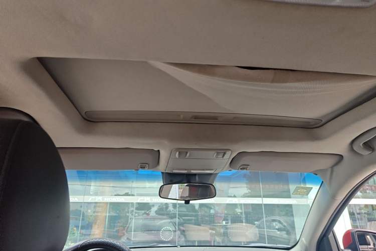 Used Chevrolet Cruze 2013 1.6L SE MT Headliner
