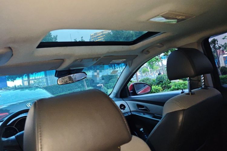 Used Chevrolet Cruze 2013 1.6L SE MT Headliner