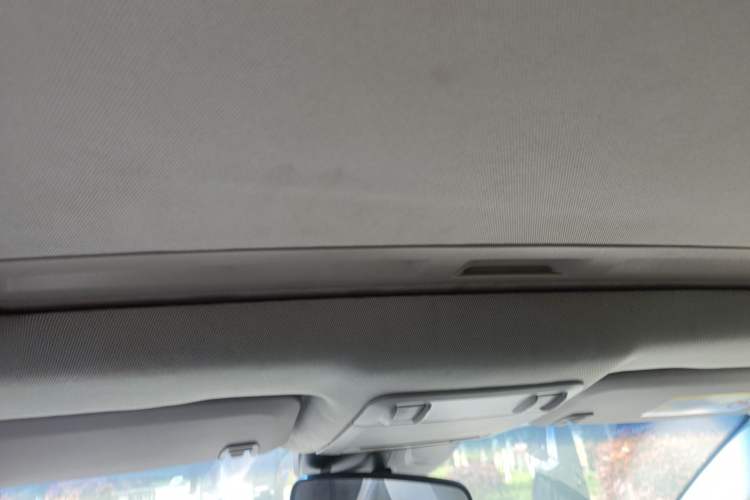 Used Chevrolet Cruze 2013 1.6L SL Grand Edition Manual Transmission Headliner