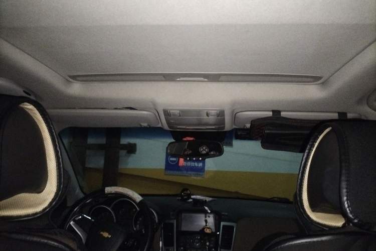 Used Chevrolet Cruze 2013 Hatchback 1.6L Automatic Luxury Model Headliner