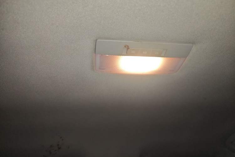 Used Chevrolet Cruze 2013 1.6L SL MT Headliner