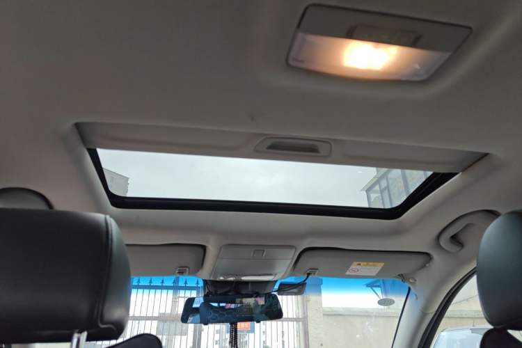Used Chevrolet Cruze 2013 1.6L SE MT Headliner