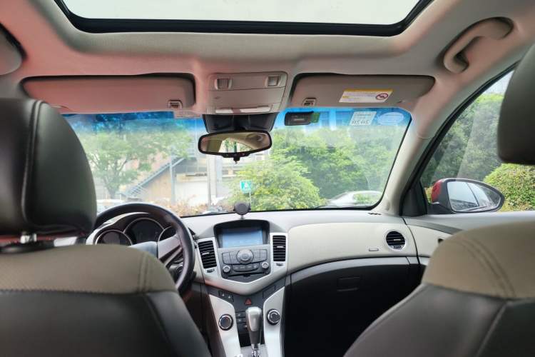 Used Chevrolet Cruze 2013 1.8L SE AT Headliner