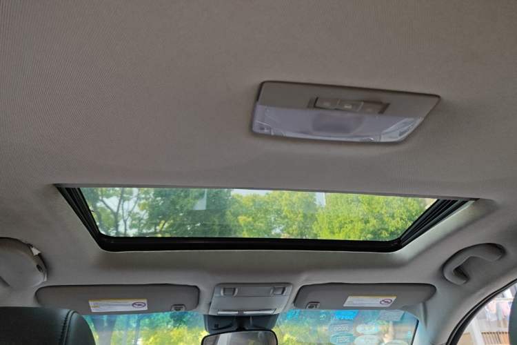 Used Chevrolet Cruze 2013 1.6L SE MT Headliner