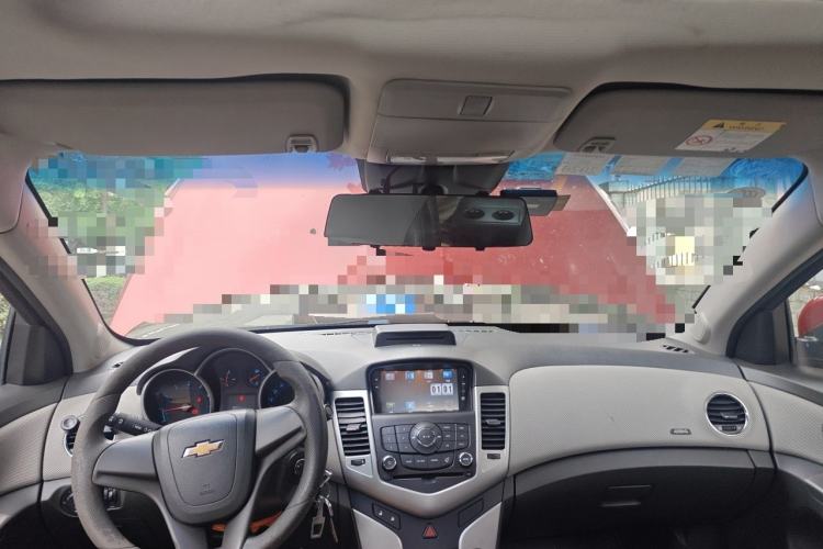 Used Chevrolet Cruze 2013 1.6L SE MT Headliner