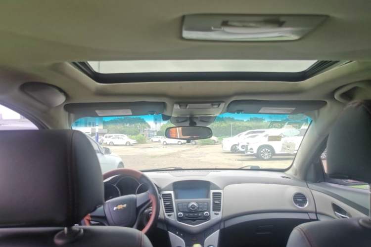 Used Chevrolet Cruze 2013 1.6L SL Grand Edition Automatic Headliner