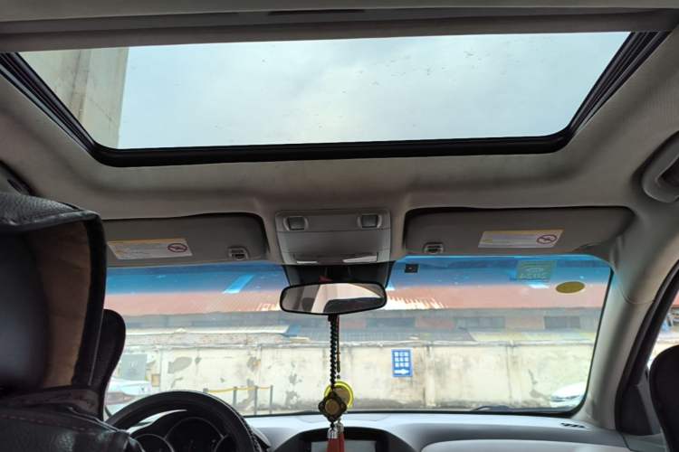 Used Chevrolet Cruze 2013 1.6L SL Sunroof Edition MT Headliner