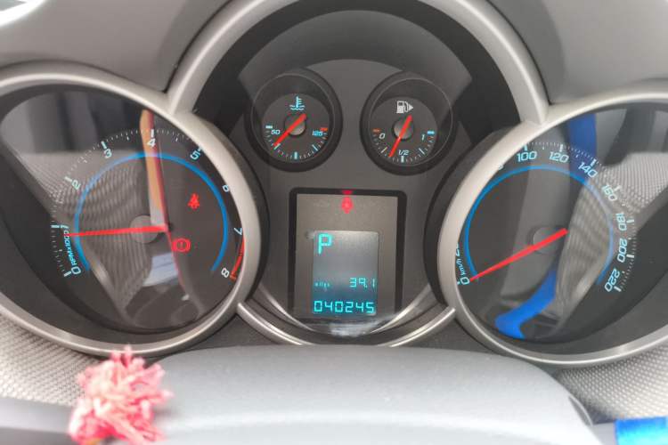 Used Chevrolet Cruze 2013 1.8L SE AT Instrument Cluster