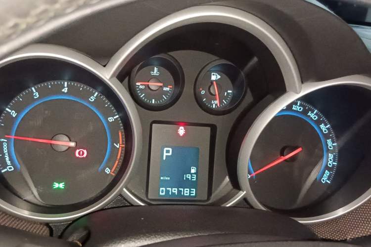 Used Chevrolet Cruze 2013 Hatchback 1.6L Automatic Luxury Model Instrument Cluster