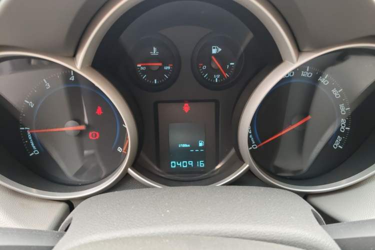 Used Chevrolet Cruze 2013 1.6L SL MT Instrument Cluster