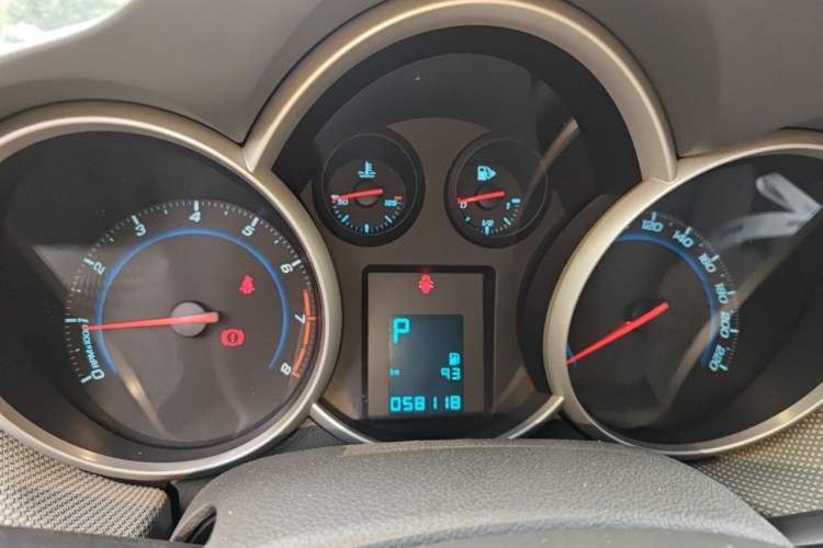 Used Chevrolet Cruze 2013 1.8L SE AT Instrument Cluster