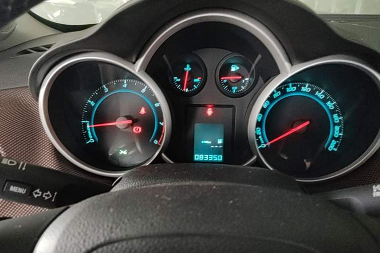 Used Chevrolet Cruze 2013 Hatchback 1.6L Manual Luxury Model Instrument Cluster