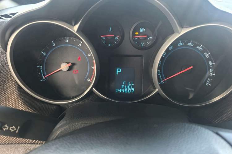 Used Chevrolet Cruze 2013 Hatchback 1.6L Automatic Luxury Model Instrument Cluster