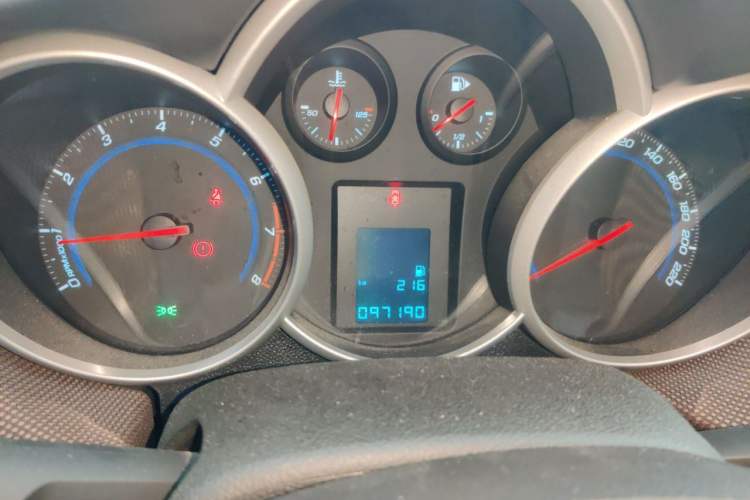Used Chevrolet Cruze 2013 Hatchback 1.6L Manual Luxury Model Instrument Cluster