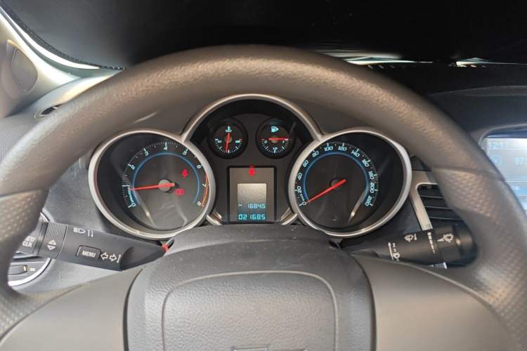 Used Chevrolet Cruze 2013 1.6L SE MT Instrument Cluster