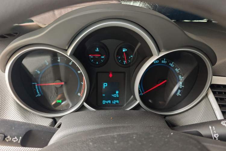 Used Chevrolet Cruze 2013 1.8L SE AT Instrument Cluster