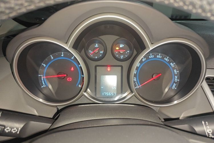 Used Chevrolet Cruze 2013 1.6L SL MT Instrument Cluster