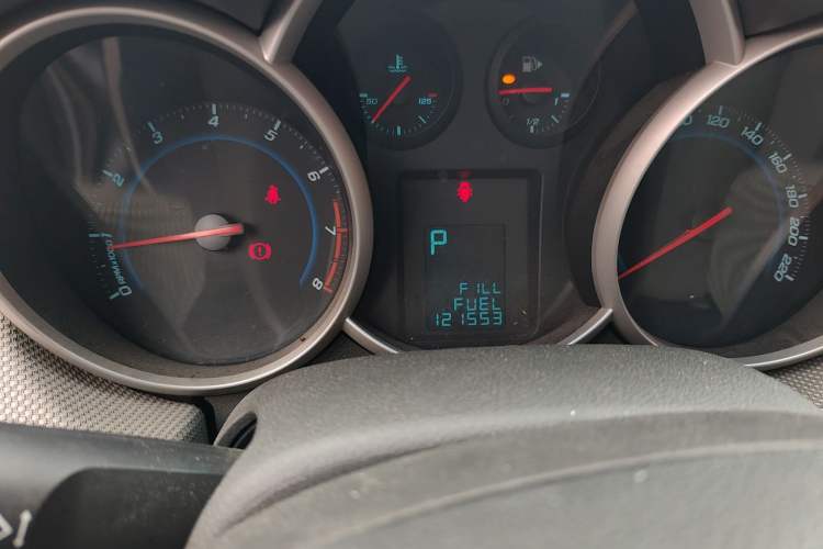 Used Chevrolet Cruze 2013 1.6L SE AT Instrument Cluster