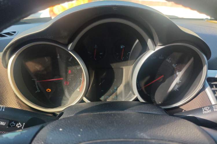 Used Chevrolet Cruze 2013 Hatchback 1.6L Manual Luxury Model Instrument Cluster