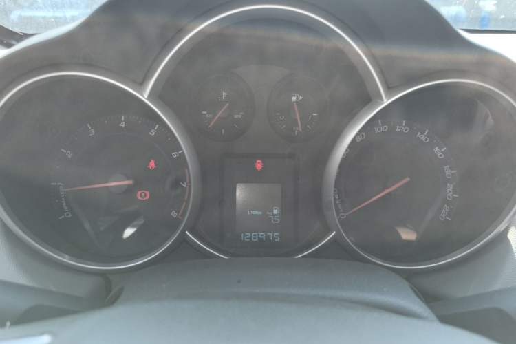 Used Chevrolet Cruze 2013 1.6L SL MT Instrument Cluster