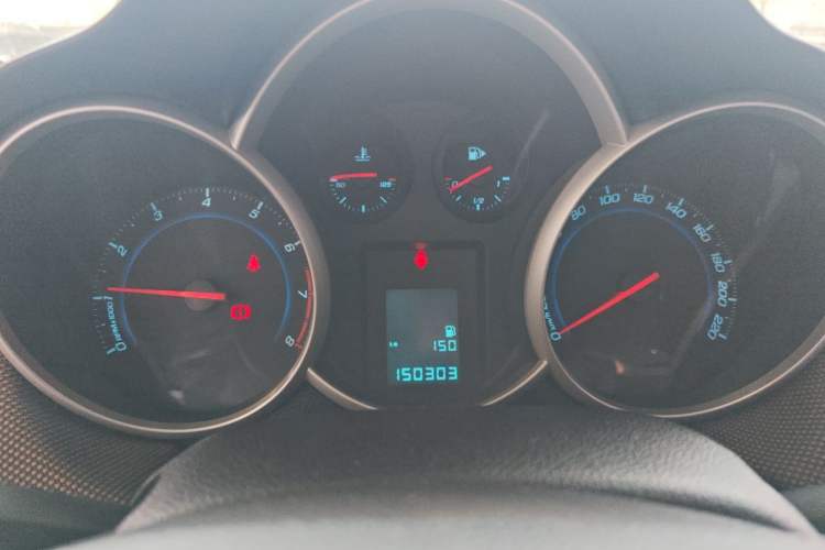 Used Chevrolet Cruze 2013 Hatchback 1.6L Manual Luxury Model Instrument Cluster