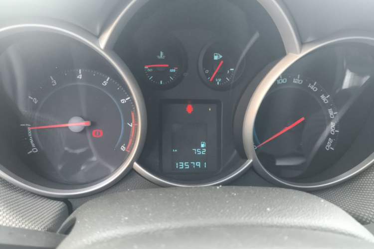Used Chevrolet Cruze 2013 1.6L SE MT Instrument Cluster
