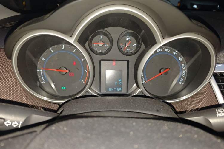 Used Chevrolet Cruze 2013 Hatchback 1.6L Automatic Luxury Model Instrument Cluster
