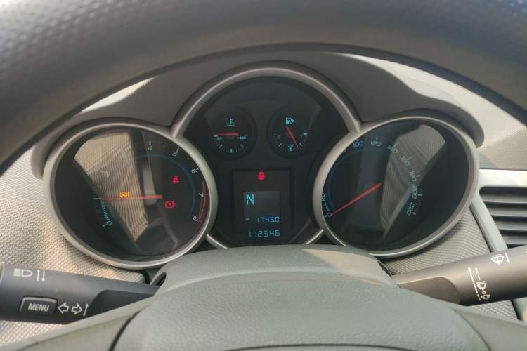 Used Chevrolet Cruze 2013 1.8L SE AT Instrument Cluster