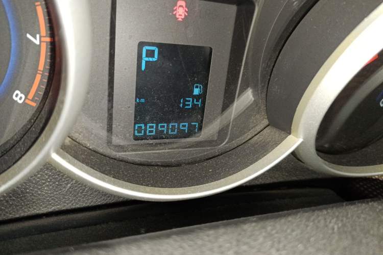 Used Chevrolet Cruze 2013 Hatchback 1.6L Automatic Luxury Model Instrument Cluster
