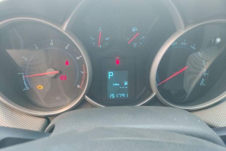 Used Chevrolet Cruze 2013 1.8L SE AT Instrument Cluster