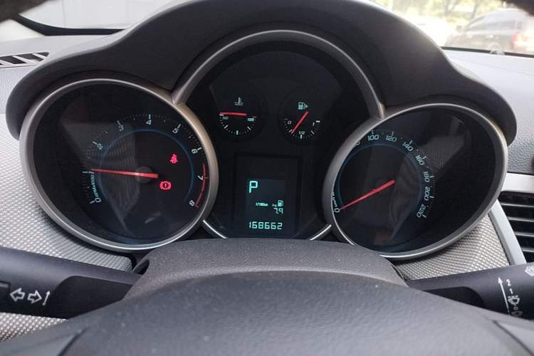 Used Chevrolet Cruze 2013 1.8L SE AT Instrument Cluster