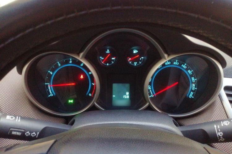 Used Chevrolet Cruze 2013 Hatchback 1.6L Manual Luxury Model Instrument Cluster