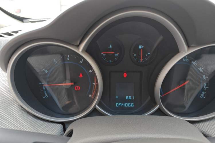 Used Chevrolet Cruze 2013 1.6L SE MT Instrument Cluster