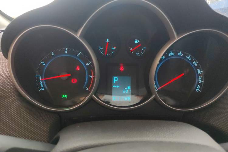 Used Chevrolet Cruze 2013 Hatchback 1.6L Automatic Luxury Model Instrument Cluster