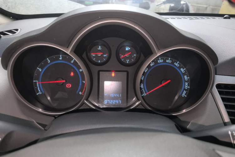 Used Chevrolet Cruze 2013 1.6L SL Sunroof Edition MT Instrument Cluster