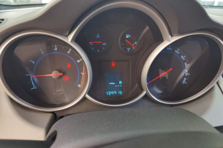 Used Chevrolet Cruze 2013 1.6L SL MT Instrument Cluster