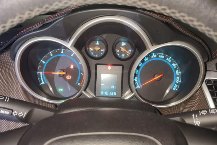 Used Chevrolet Cruze 2013 Hatchback 1.6L Automatic Luxury Model Instrument Cluster