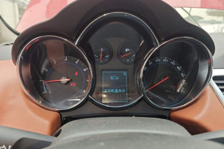 Used Chevrolet Cruze 2013 Hatchback 1.6T Automatic Flagship Model Instrument Cluster