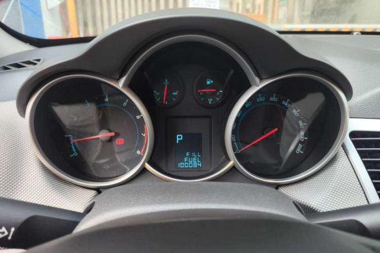 Used Chevrolet Cruze 2013 1.6L SE AT Instrument Cluster